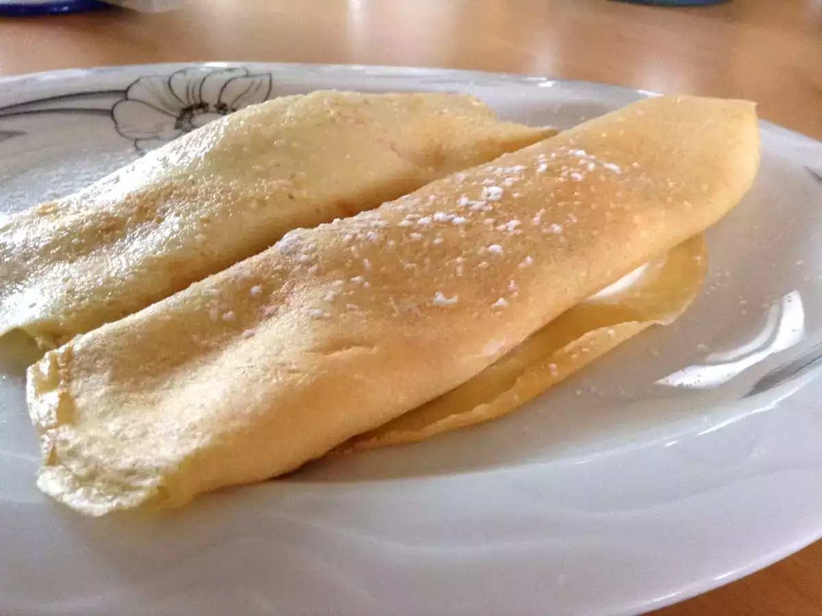 Palatschinken mit Apfel-Mascarponefüllung