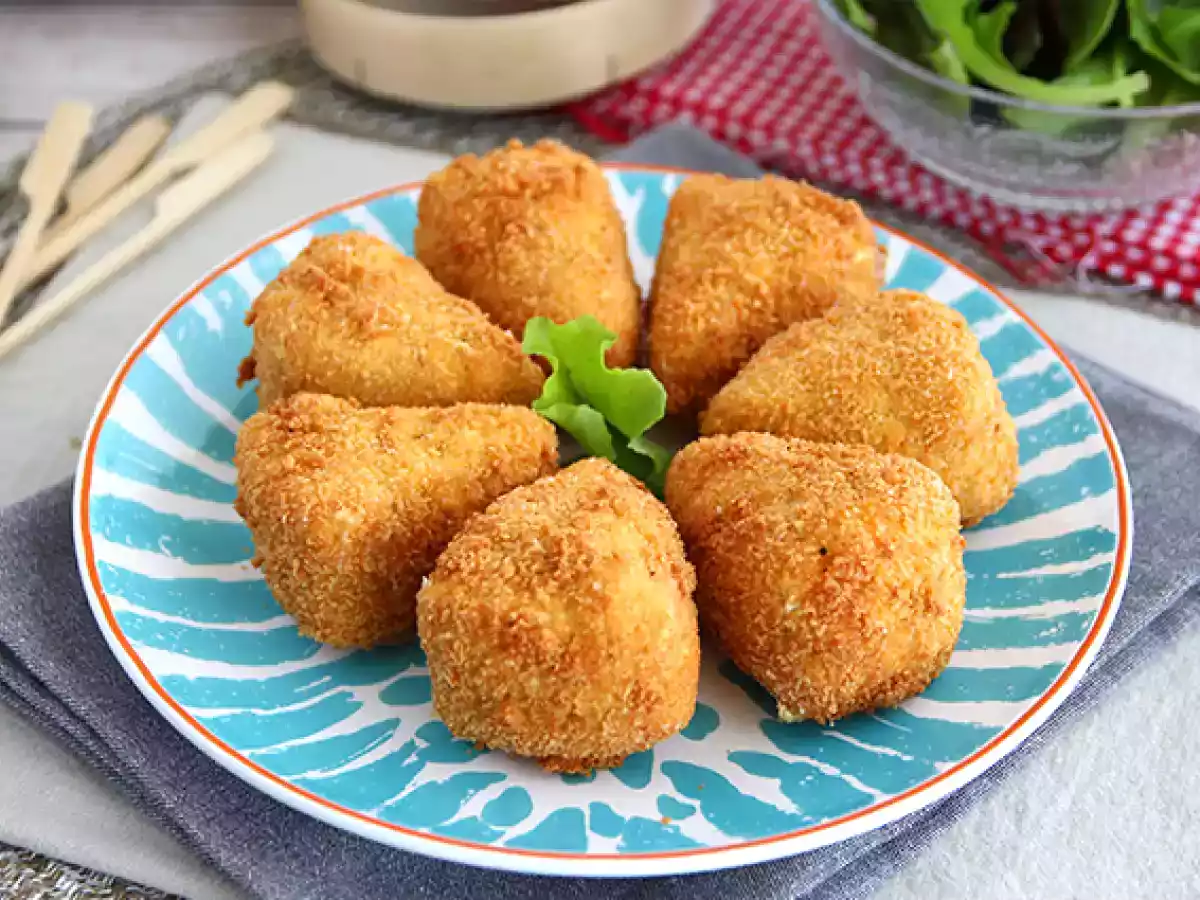 Panierter, schmelzender und knuspriger Camembert - foto 2