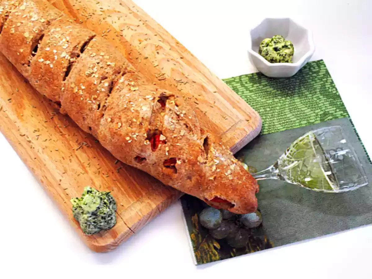 Paprikabaguette mit Rucolabutter