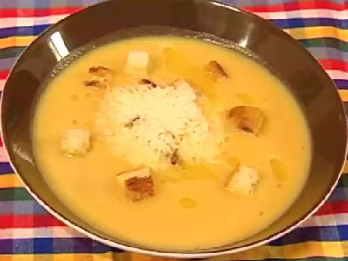 Passierte Paprikasuppe