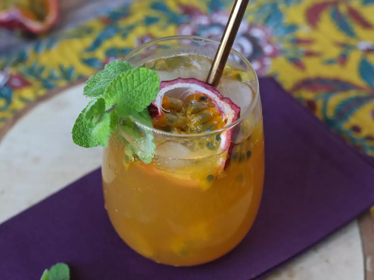 Passionsfrucht-Eistee – das perfekte Sommergetränk