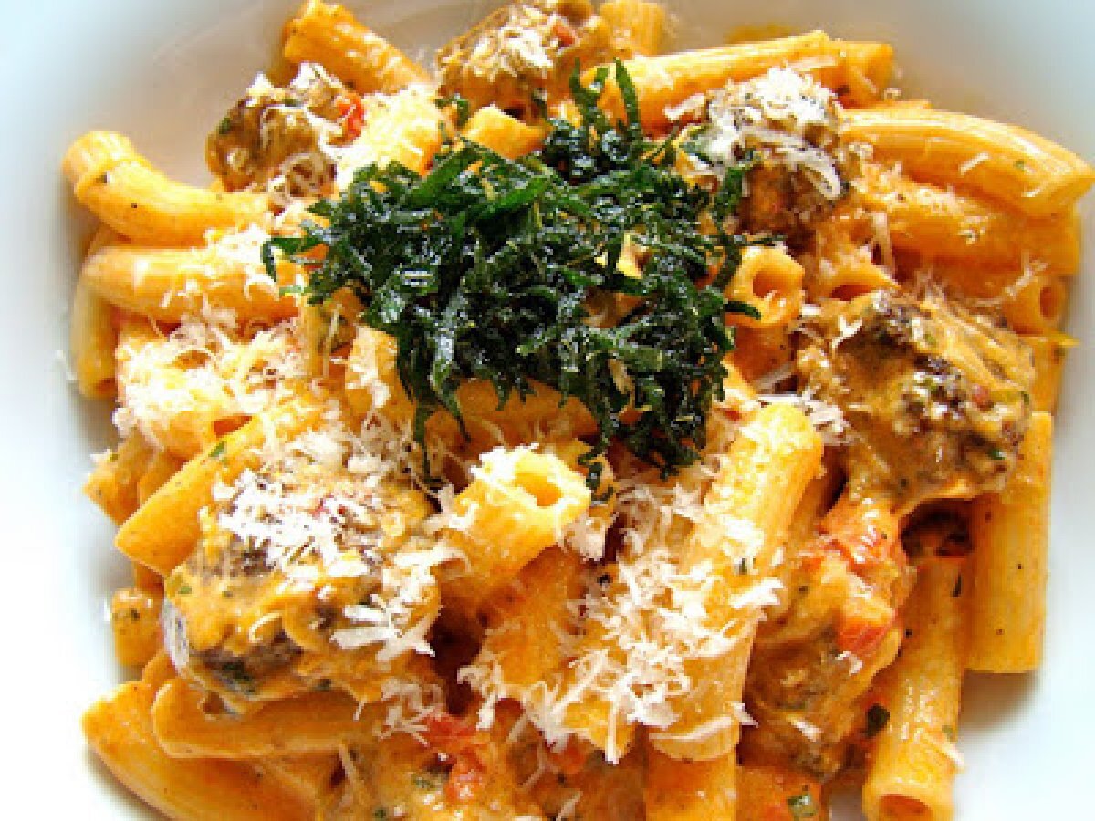 Pasta #3482 mit unechter Salsa Aurora und bösen Erinnerungen