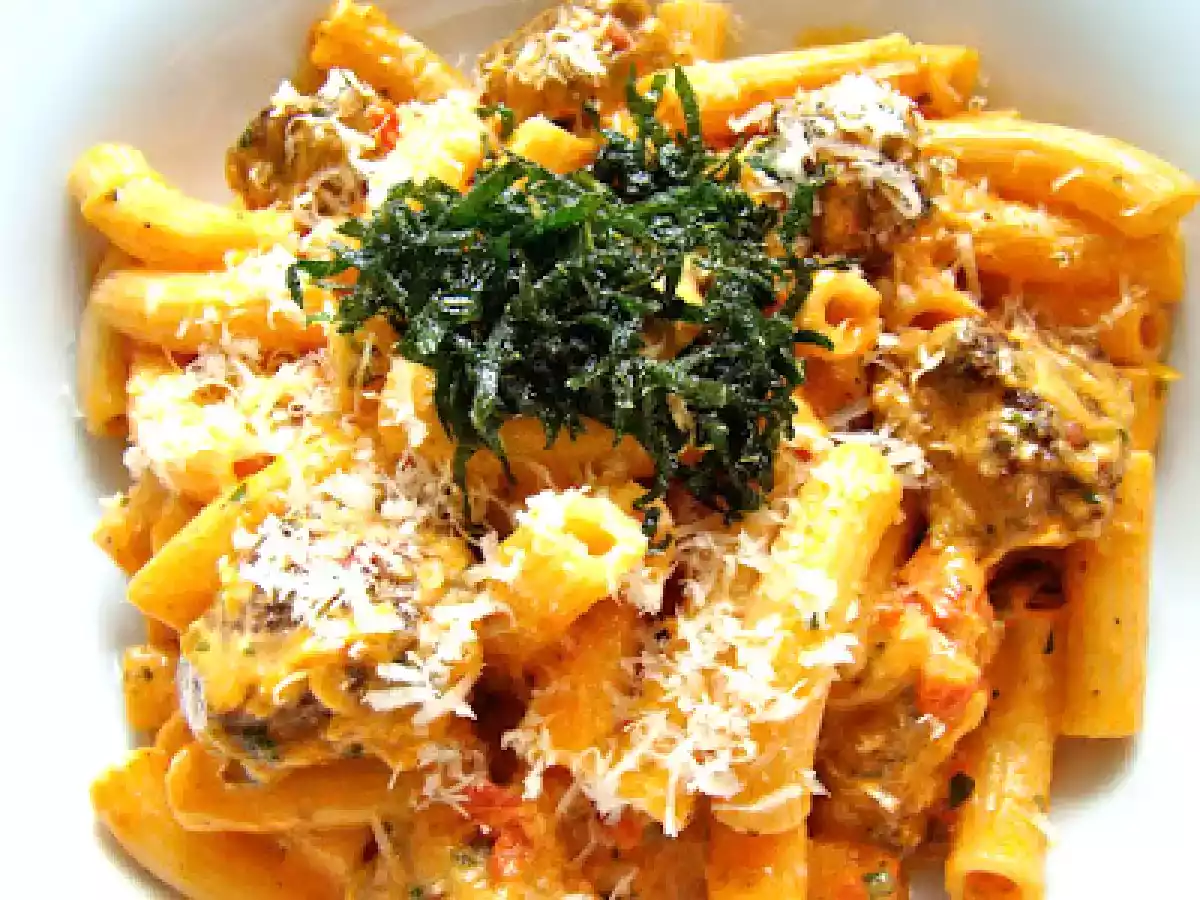 Pasta #3482 mit unechter Salsa Aurora und bösen Erinnerungen