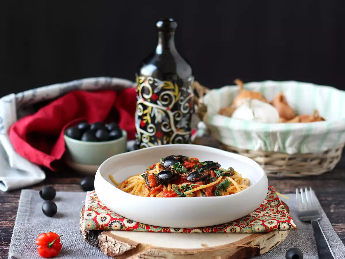 Pasta alla puttanesca – ein blitzschnelles und köstliches Pastagericht - foto 2