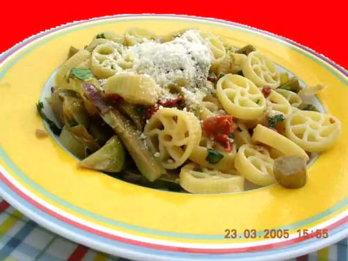 Pasta Artischocken getrocknete Tomaten