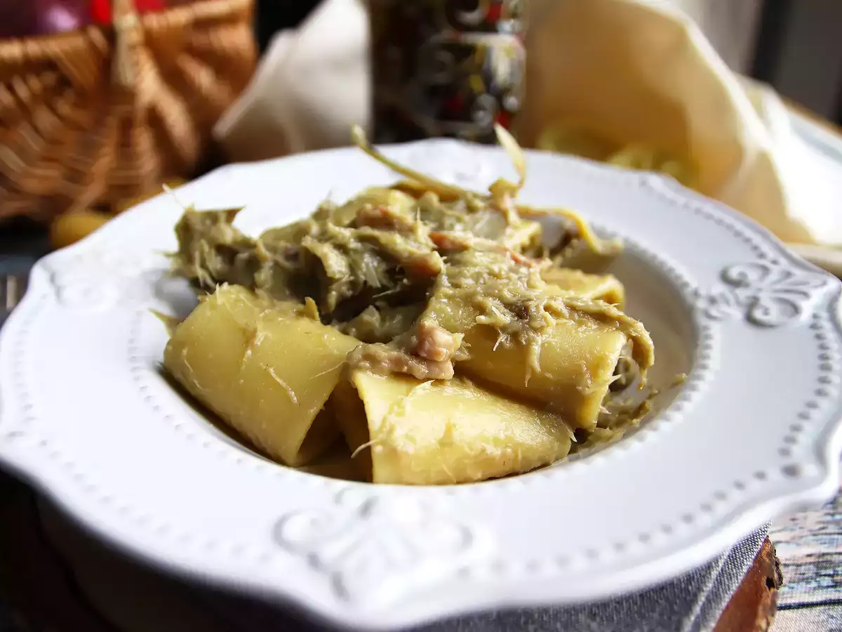 Pasta mit Artischocken und Speck – ein herzhaftes, einfaches Rezept