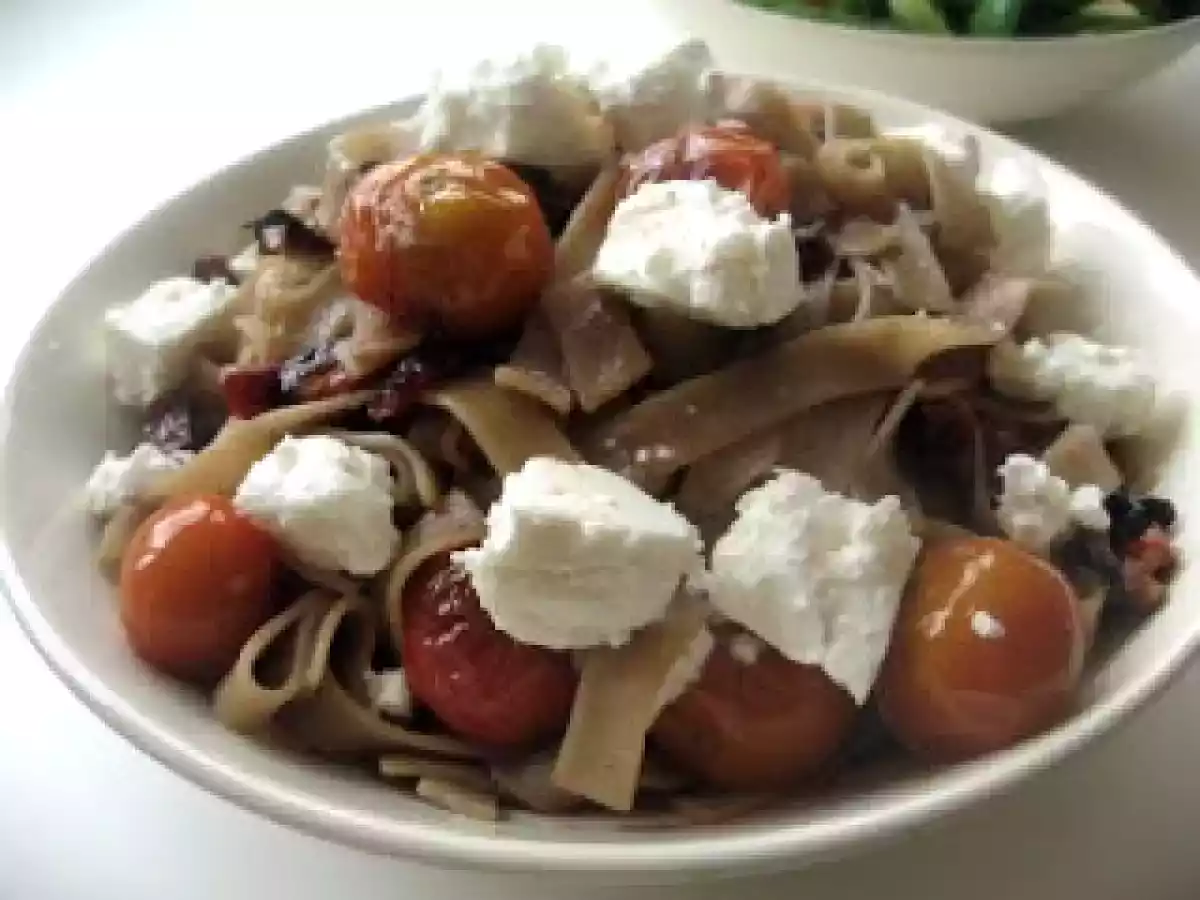 Pasta mit Balsamico-Tomaten