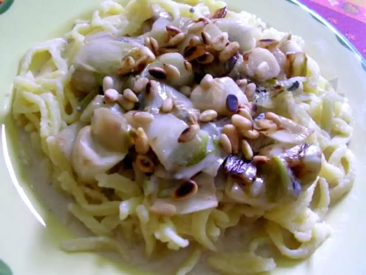Pasta mit Chicorée und Gorgonzola