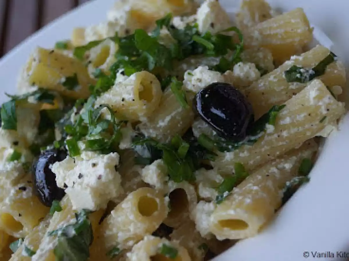 Pasta mit Ricotta und frischen Kräutern