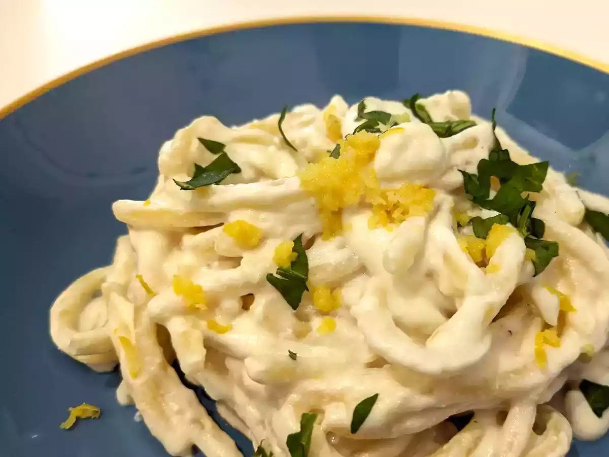 Pasta mit Ricotta und Zitrone, ein delikater erster Gang, der sehr einfach zuzubereiten ist! - foto 3