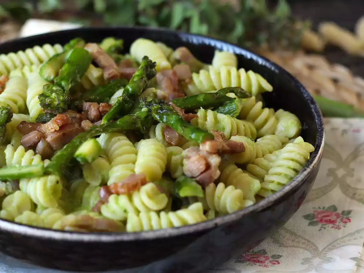 Pasta mit Spargel und Speck: einfaches und leckeres Rezept - foto 2