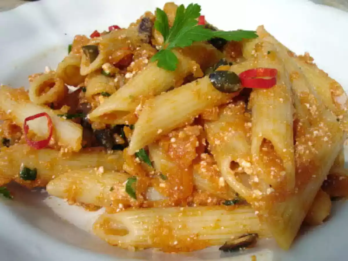 Penne mit scharfer Kürbissauce