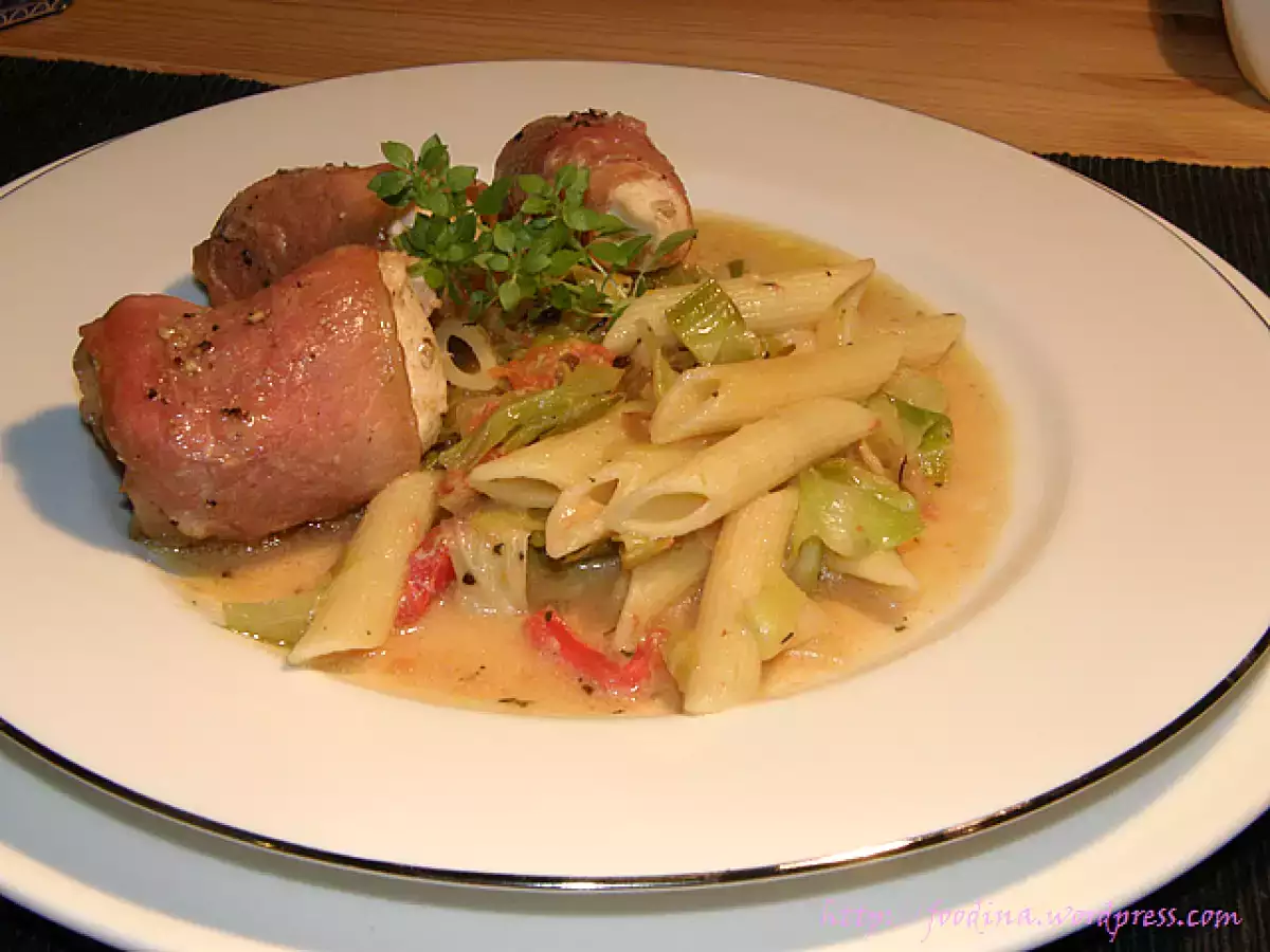 Penne mit Spitzkohl und Parmesan-Creme