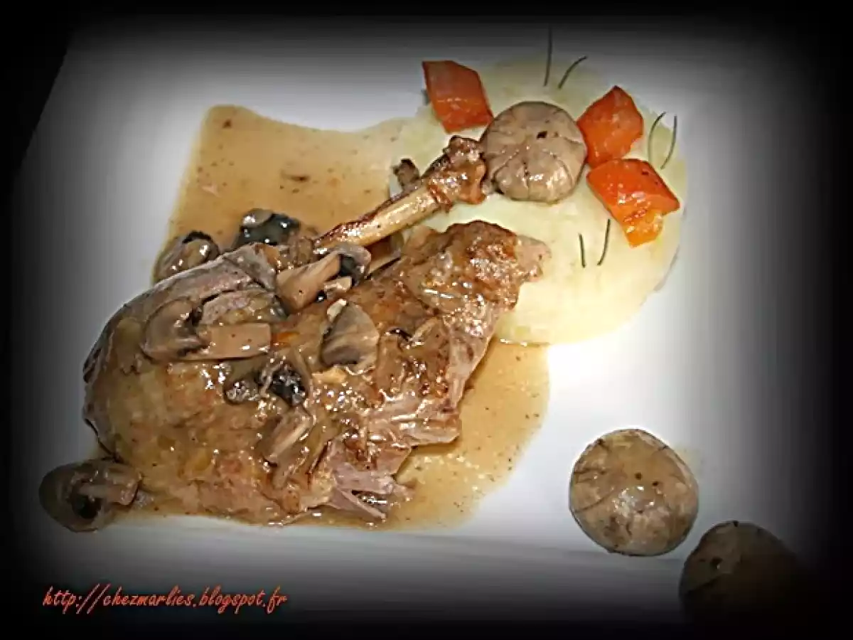 Perlhuhn mit Calvados flambiert in Cidre