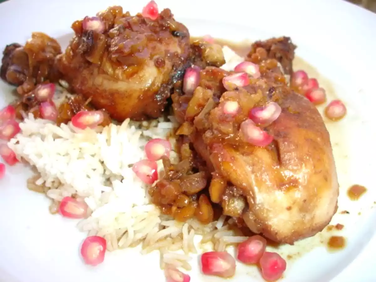 Persisches Huhn Fesenjan mit Gewürzreis