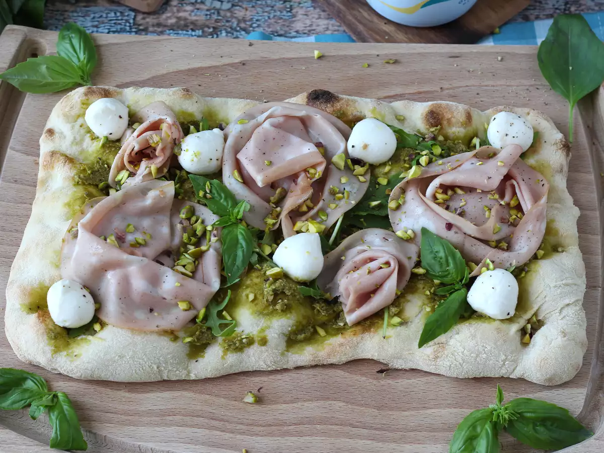 Pinsa mit Pesto und Mortadella, in 10 Minuten zubereitet! - foto 5