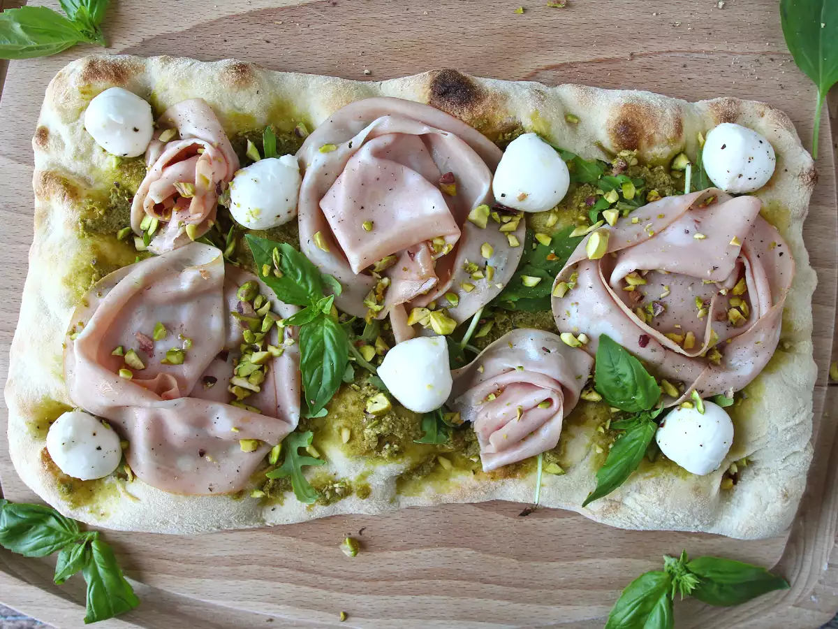 Pinsa mit Pesto und Mortadella, in 10 Minuten zubereitet! - foto 8