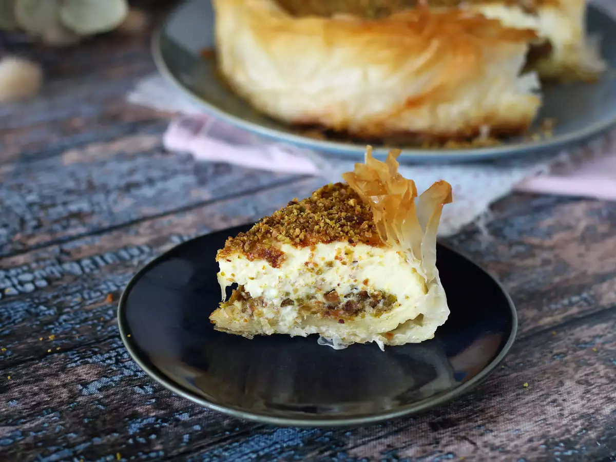 Pistazien-Baklava-Cheesecake – knusprig und cremig - foto 2