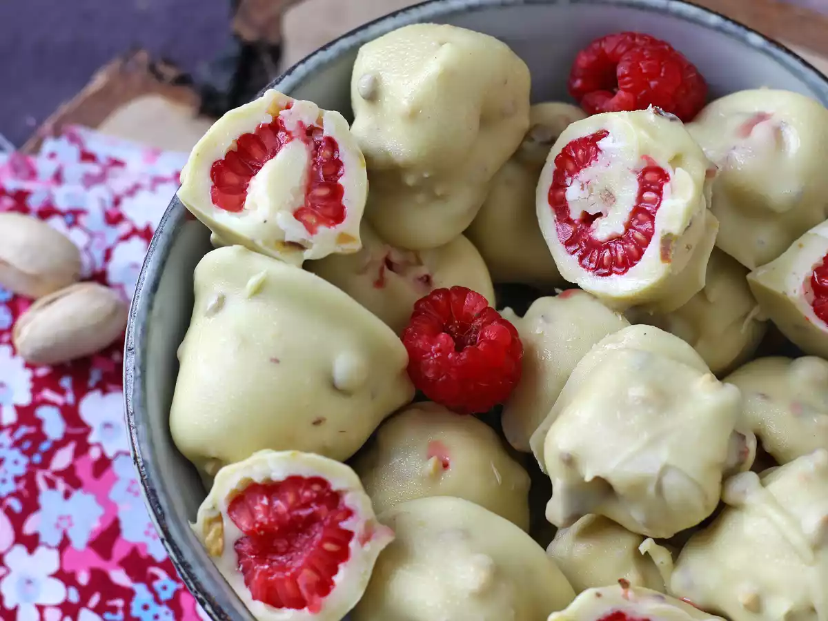 Pistazien-Franui, köstlich umhüllte Himbeeren, zart schmelzend und knackig - foto 7