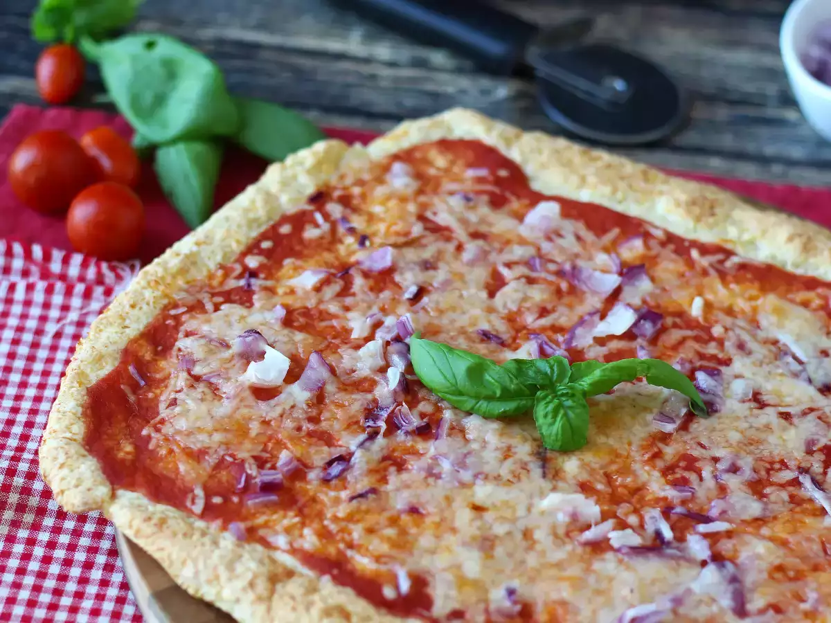 Pizza mit Hüttenkäse - foto 4