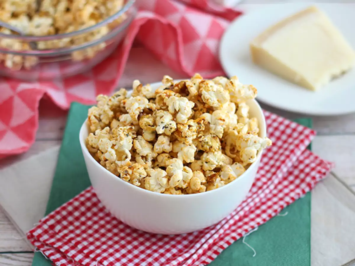 Pizza-Popcorn – würziges Popcorn selber machen - foto 2
