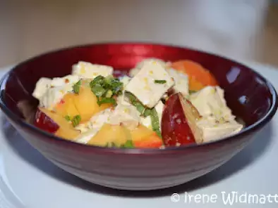 Poulet- Salat mit Nektarine