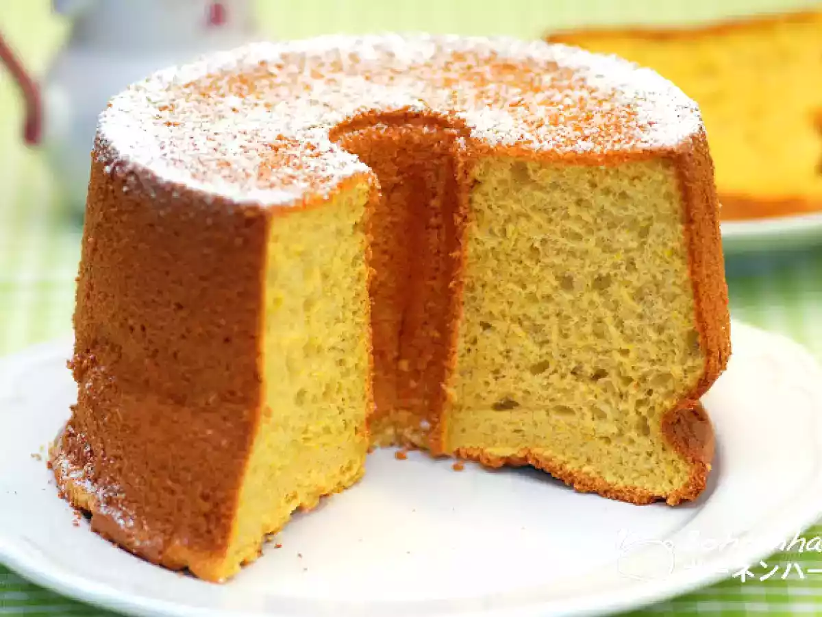 Pumpkin Chiffon Cake / Kabocha no shifonkēki