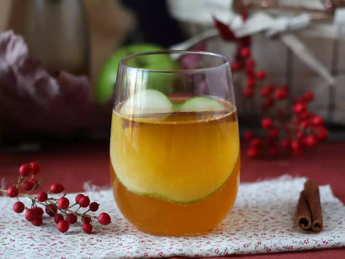 Pumpkin Spritz, der würzige Cocktail mit Kürbissirup!