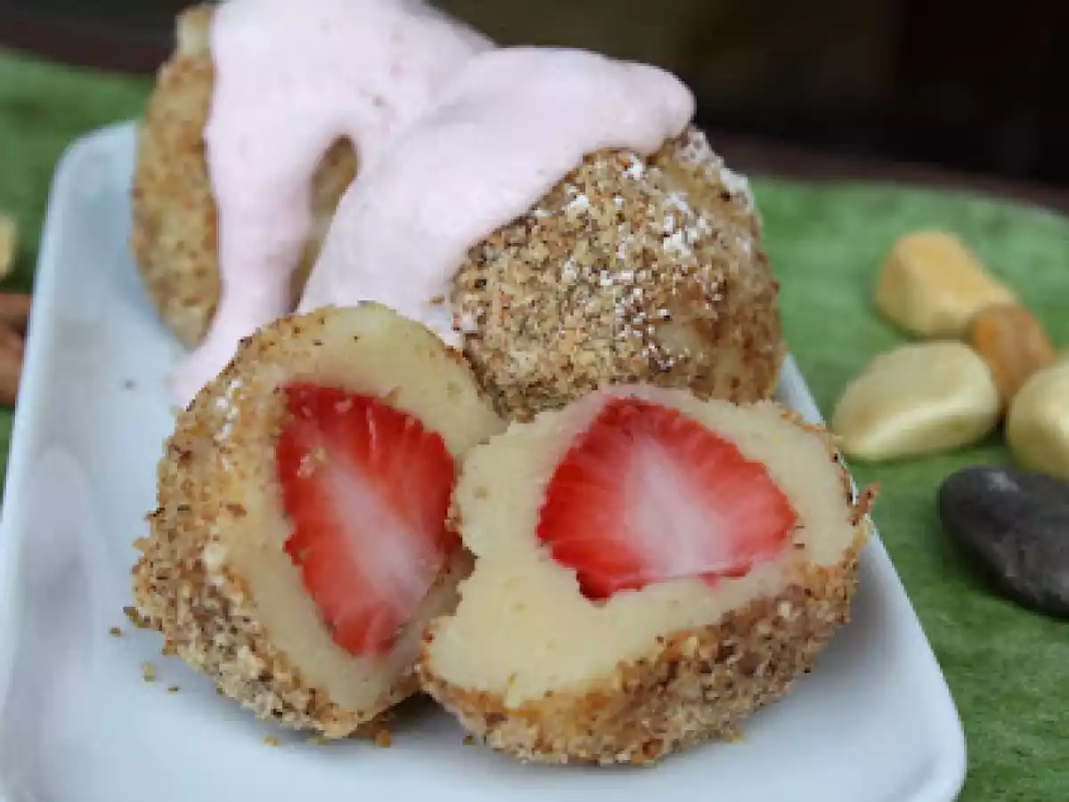 Quarkbällchen mit Erdbeeren