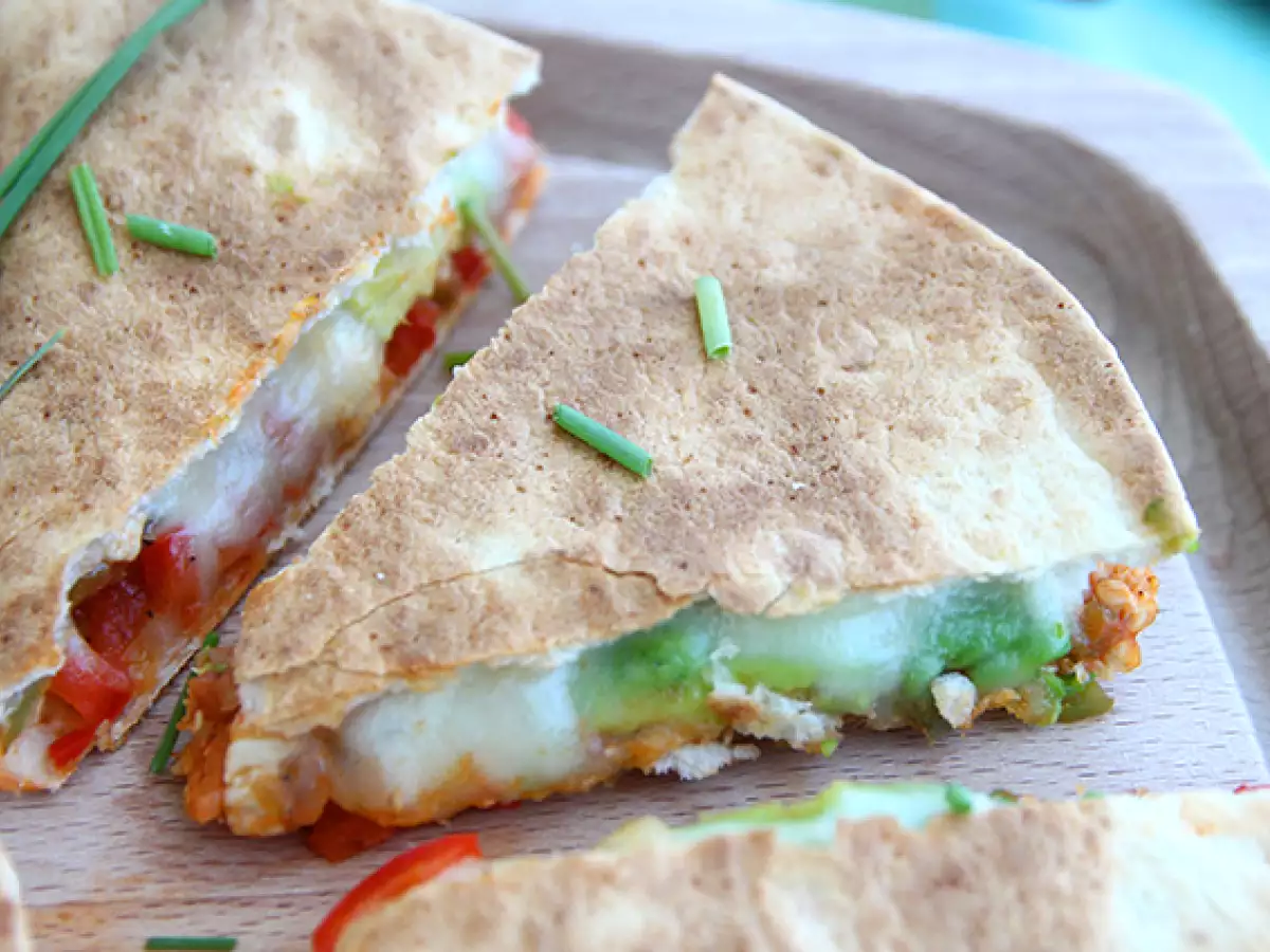 Quesadillas mit Hähnchen und Avocado - foto 3