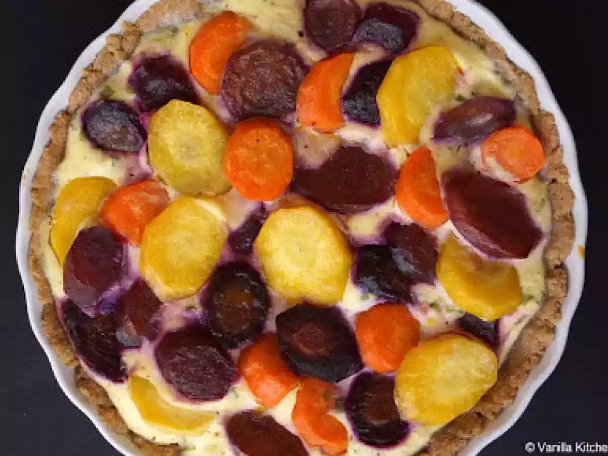 Quiche mit bunten Karotten und Ziegenkäse