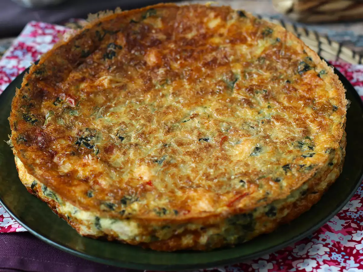 Quiche ohne Boden mit Lachs, Spinat und Hüttenkäse - foto 2
