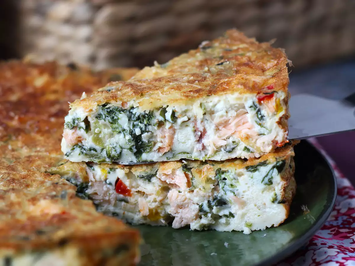 Quiche ohne Boden mit Lachs, Spinat und Hüttenkäse - foto 5
