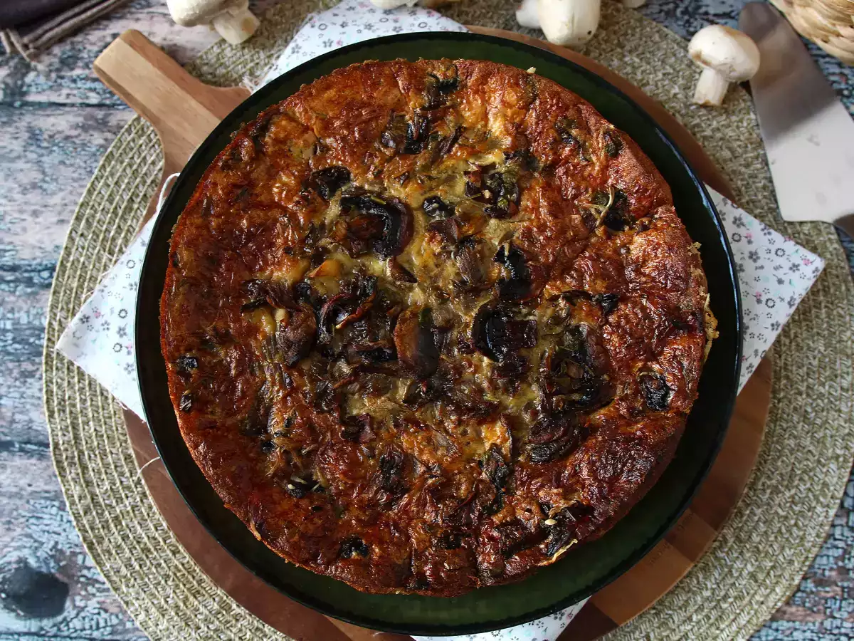 Quiche ohne Boden mit Pilzen, Speck und Hüttenkäse - foto 2