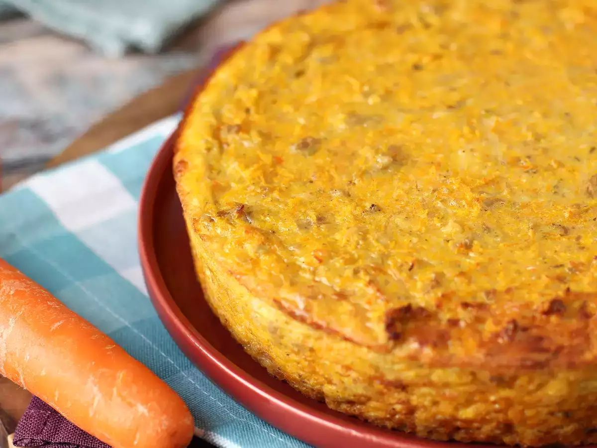 Quiche ohne Boden mit Thunfisch, Möhren und Hüttenkäse: einfach und proteinreich - foto 4