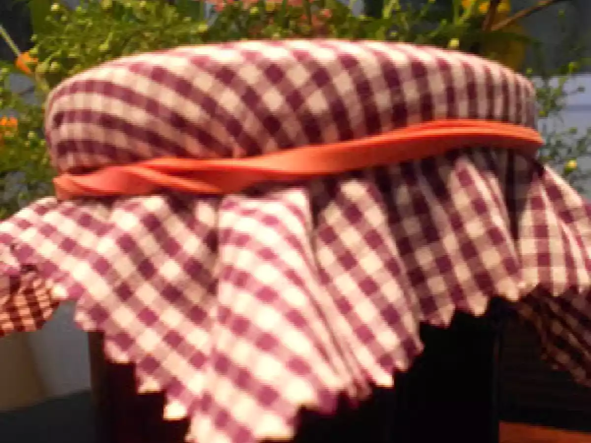 Quittengelee mit Holunderbeeren & Bordeaux