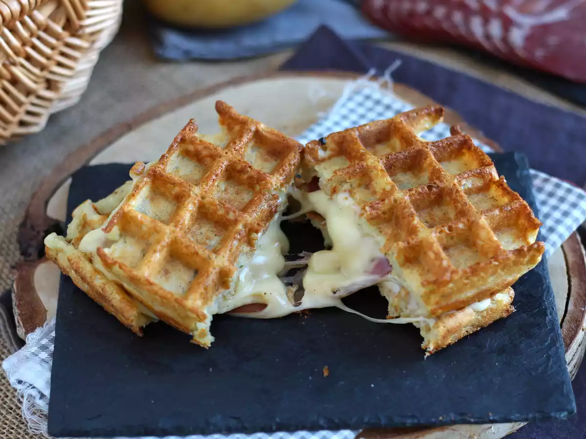 Raclette-Kartoffel-Waffel-Sandwich, das ultimative Wohlfühlessen - foto 4