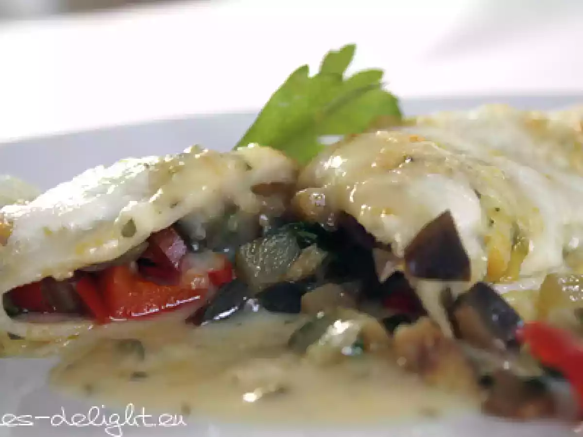 Ratatouille Crepes et Sauce de Vin oder auch Pfannkuchen mit Weinsauce