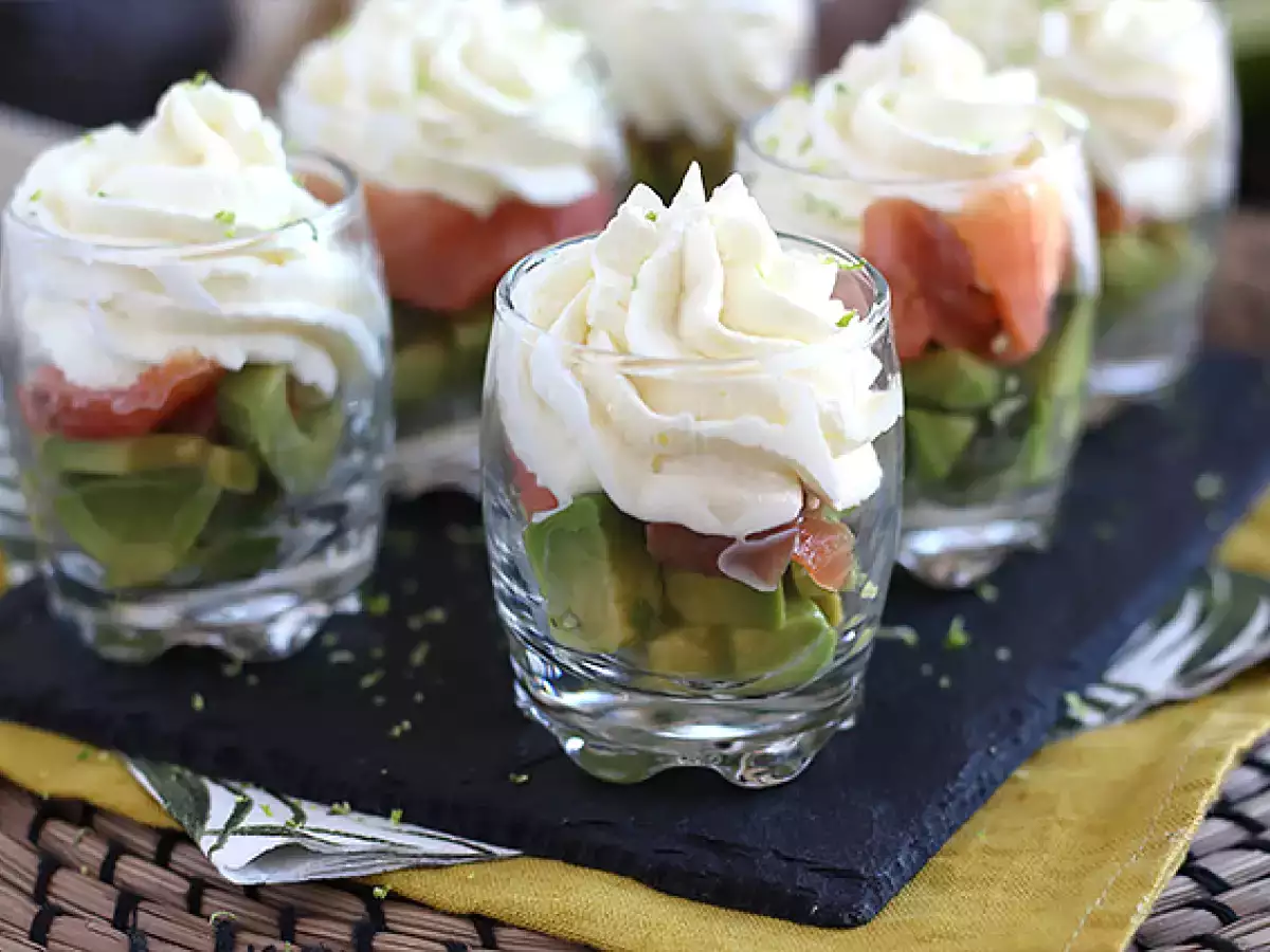 Räucherlachs-Avocado-Gläschen