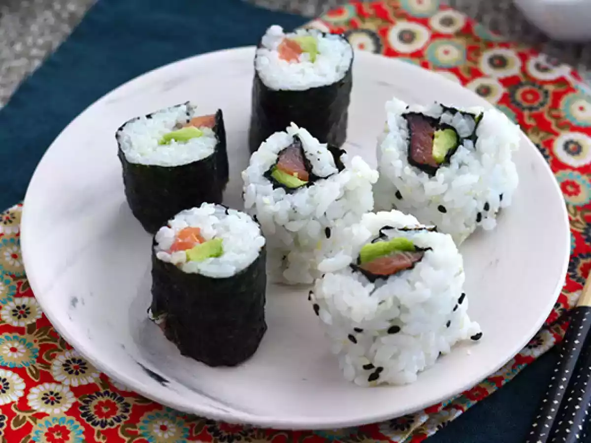 Räucherlachs und Avocado-Maki - foto 4