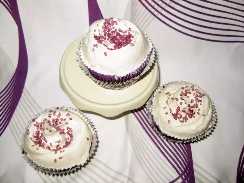 Red Velvet Cupcakes & Vanilla Frosting *vegan* - foto 3