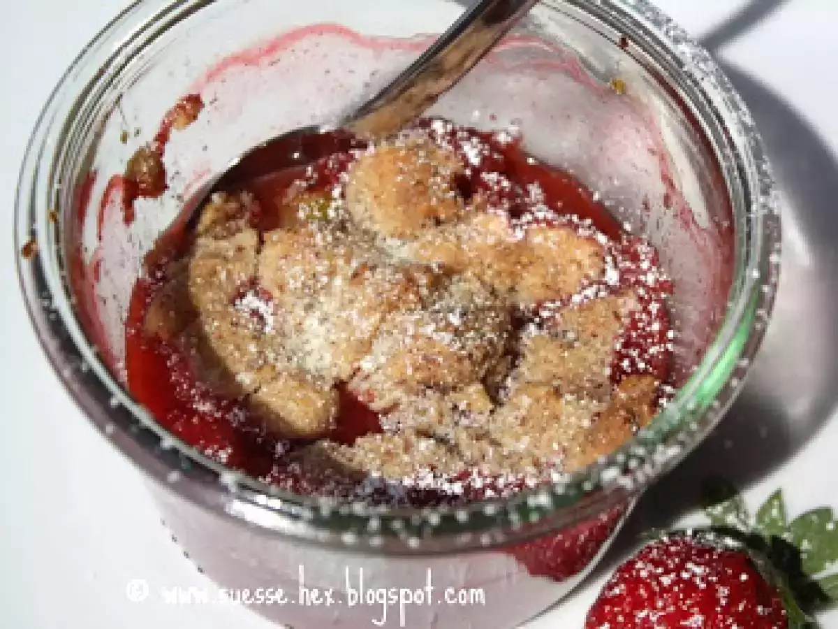 Rhabarber-Erdbeer-Crumble