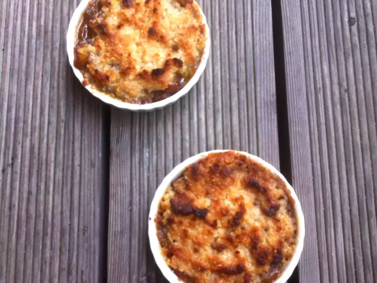 Rhabarber-Macadamia Crumble