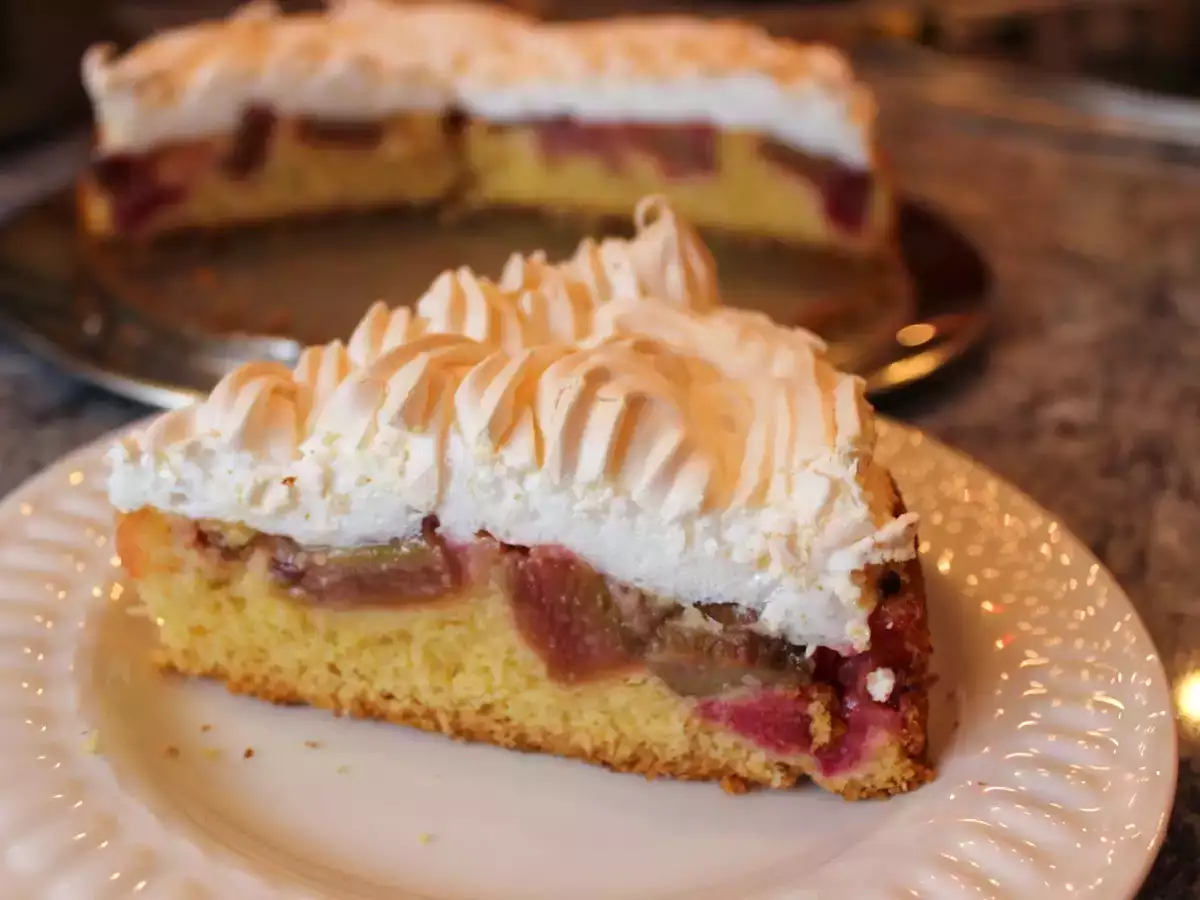 Rhabarber-Meringe-Kuchen so wie ich ihn liebe.