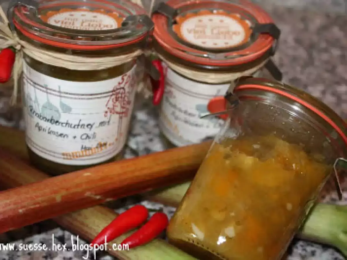 Rhabarberchutney mit Aprikosen und Chili