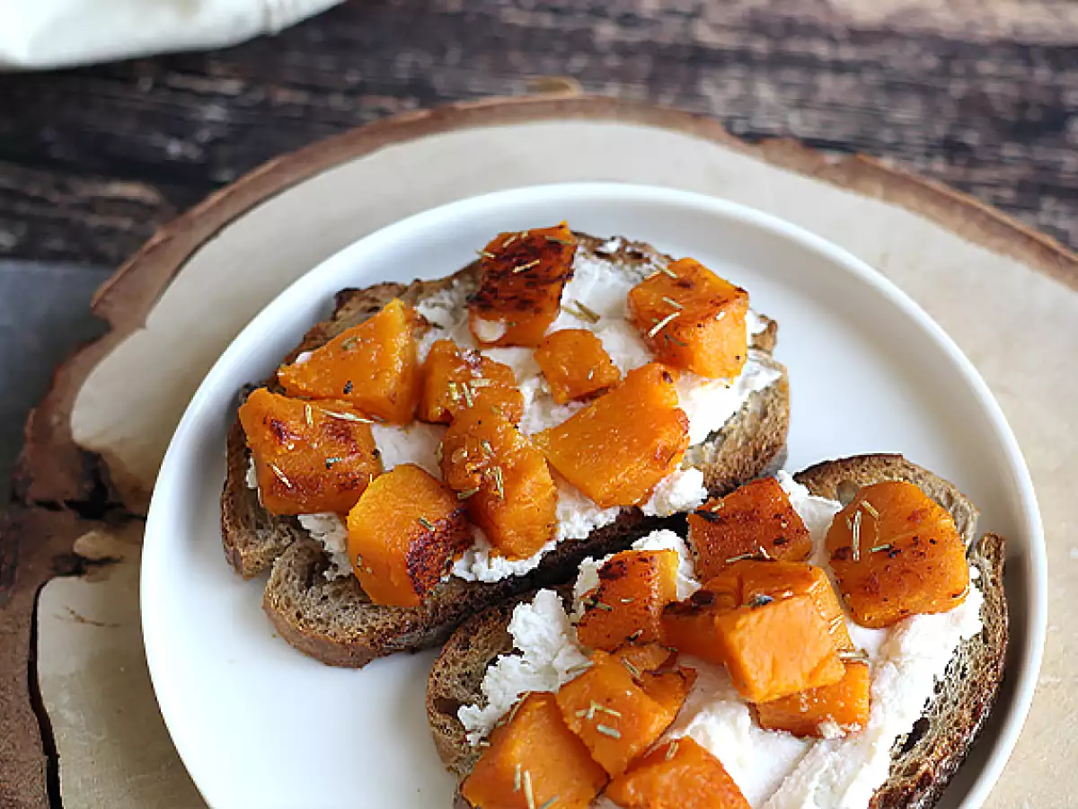 Ricotta-Toast mit Butternut-Kürbis und Ei - foto 2