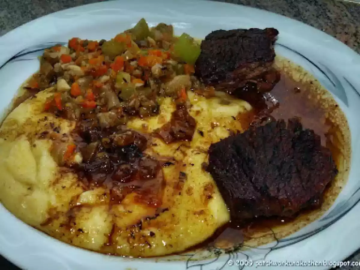 Rindsschulter in Olivenöl geschmort