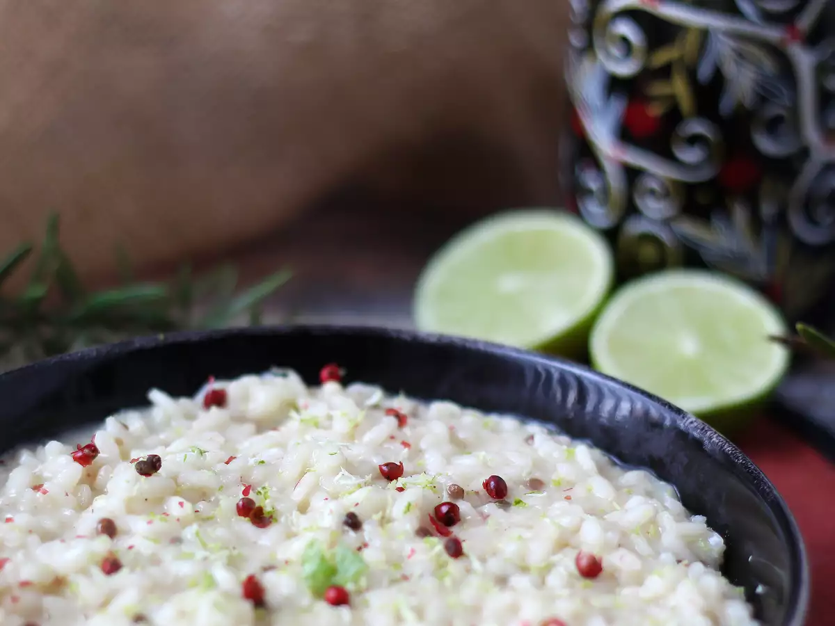 Risotto mit Limette und rosa Pfeffer: elegantes vegetarisches Rezept für besondere Abendessen - foto 7