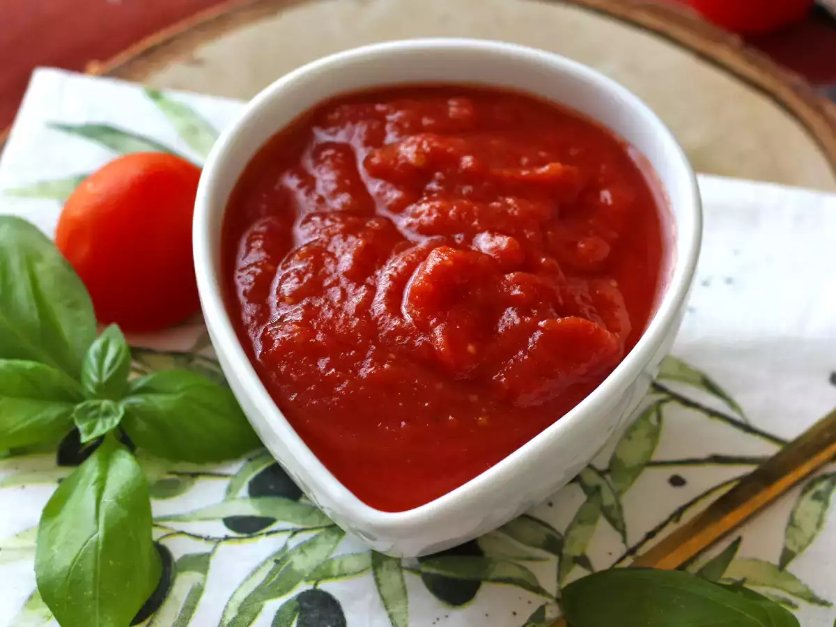 Rohe Tomatensauce voller Geschmack, ideal zum Belegen von Pizza oder Pinsa - foto 4