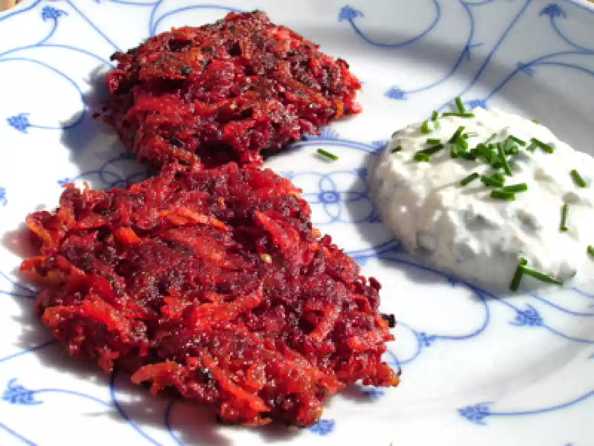 Rote Bete Puffer mit Meerrettich Dip - foto 2